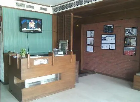 Rio Hotel Zirakpur 2*,